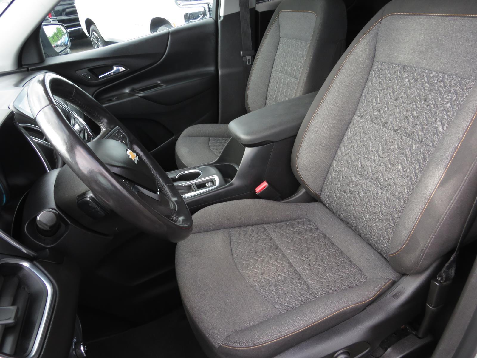 Used 2022 Silver Ice Metallic Chevrolet LT image 24