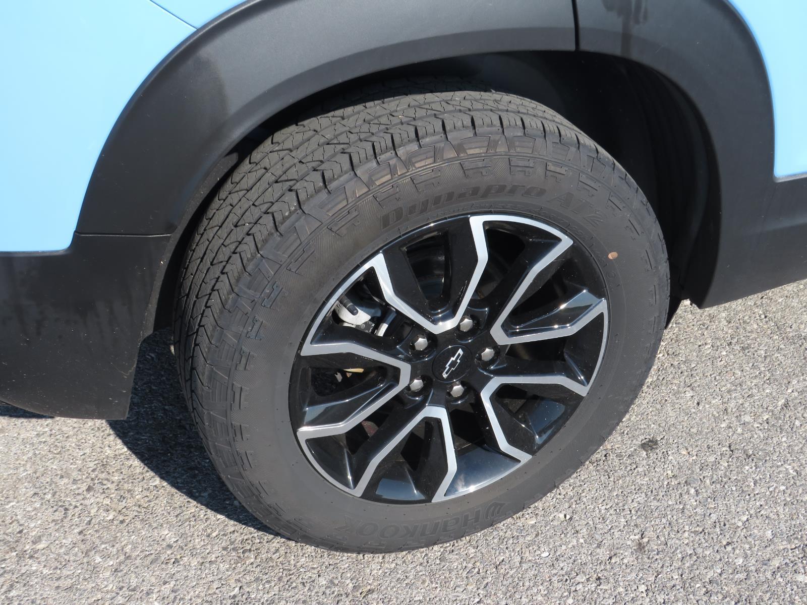 Used 2024 Fountain Blue Chevrolet ACTIV image 11