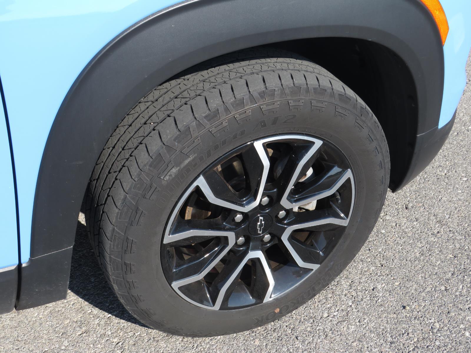 Used 2024 Fountain Blue Chevrolet ACTIV image 12
