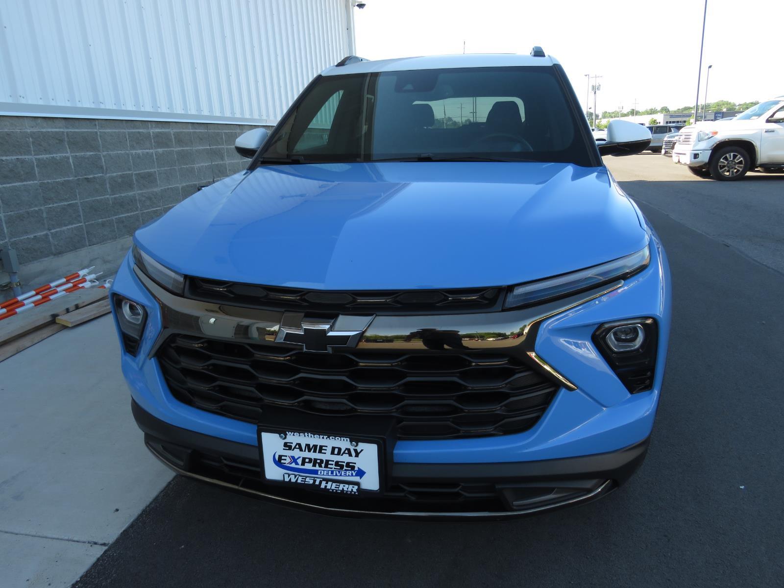 Used 2024 Fountain Blue Chevrolet ACTIV image 16