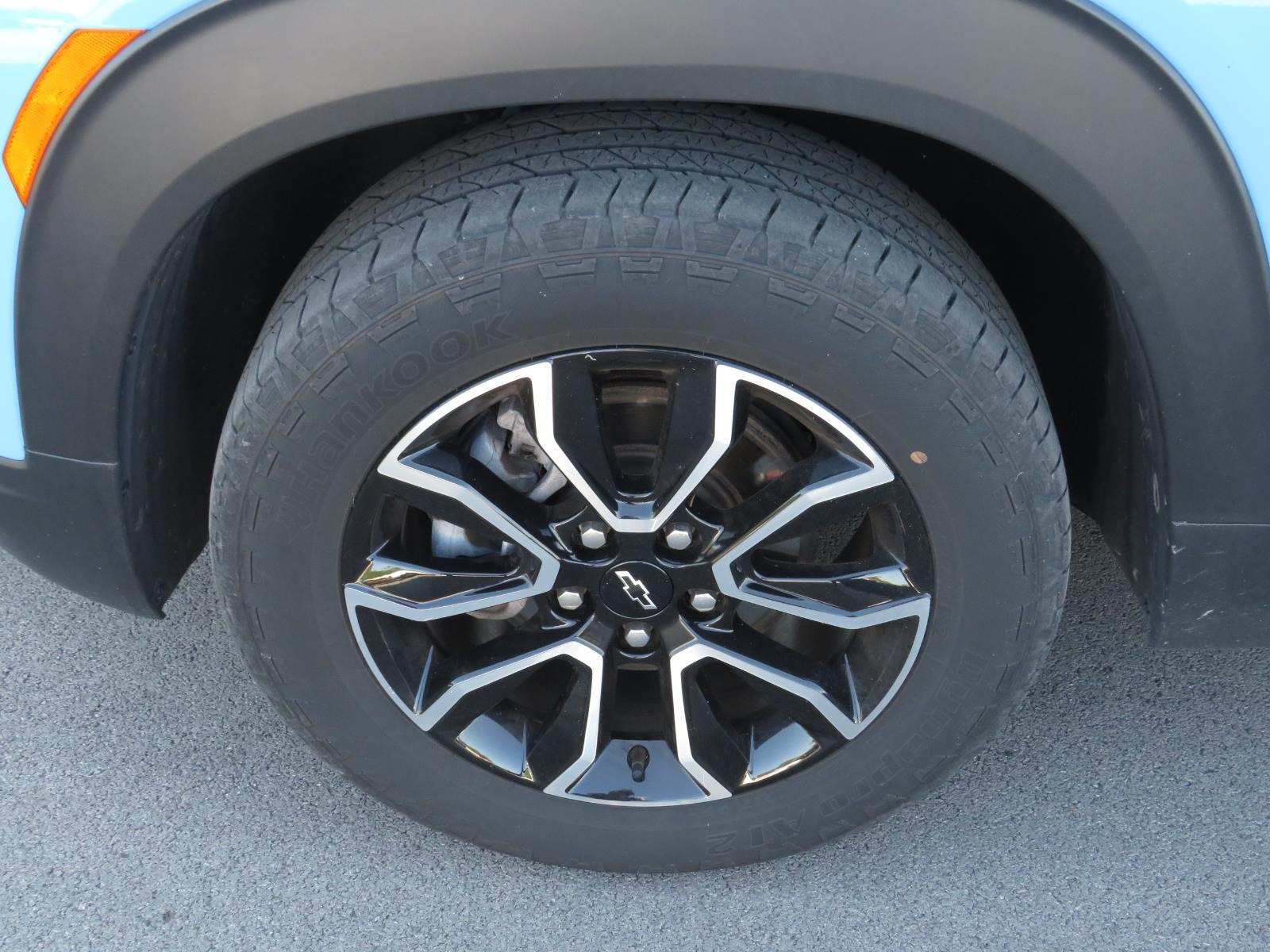 Used 2024 Fountain Blue Chevrolet ACTIV image 21