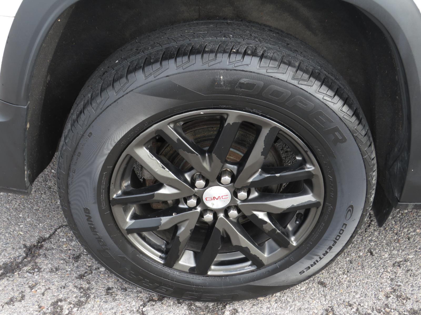 Used 2018 Summit White GMC SLT image 18