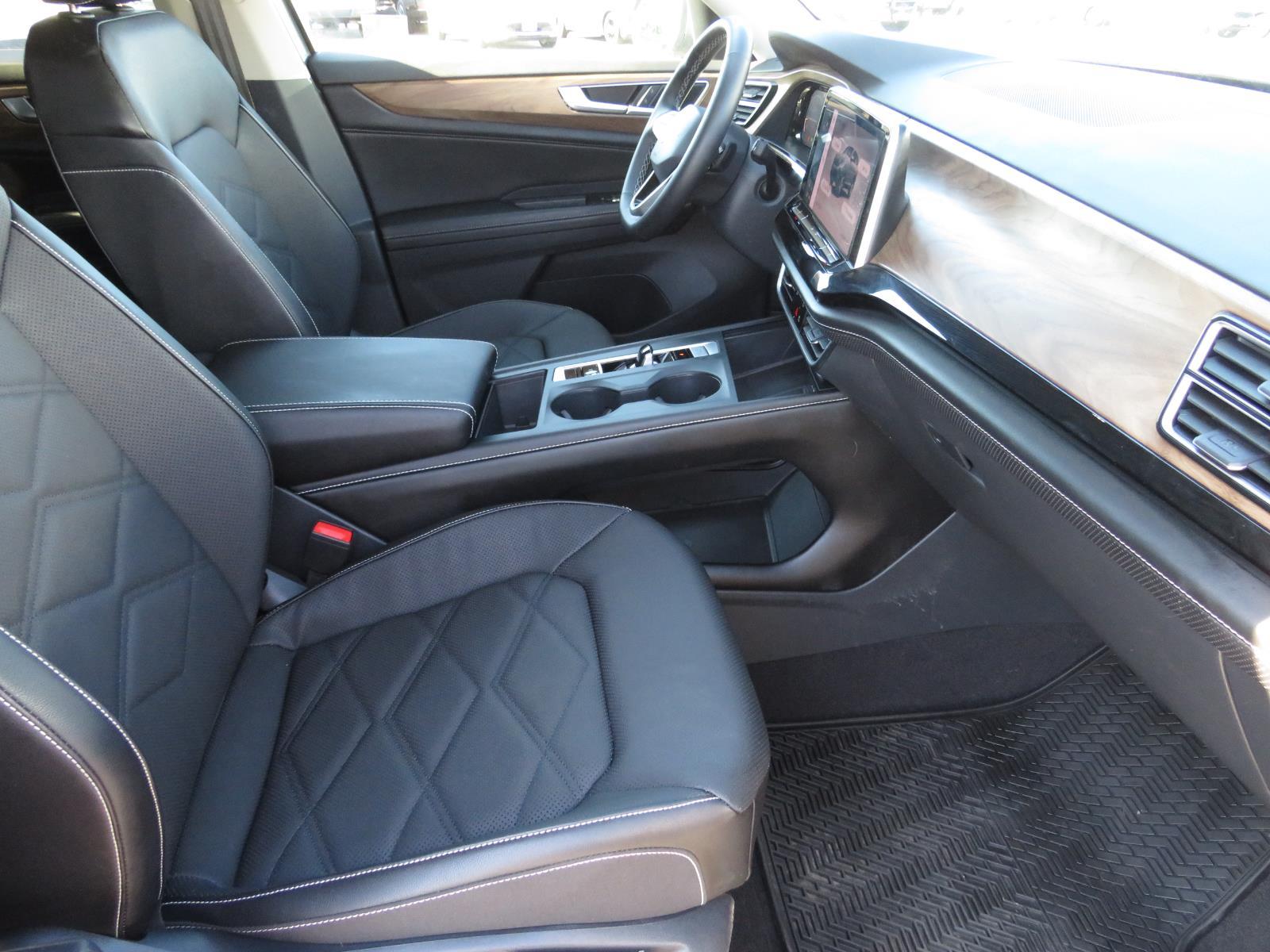 Used 2024 Platinum Gray Metallic Volkswagen 2.0T SE image 29