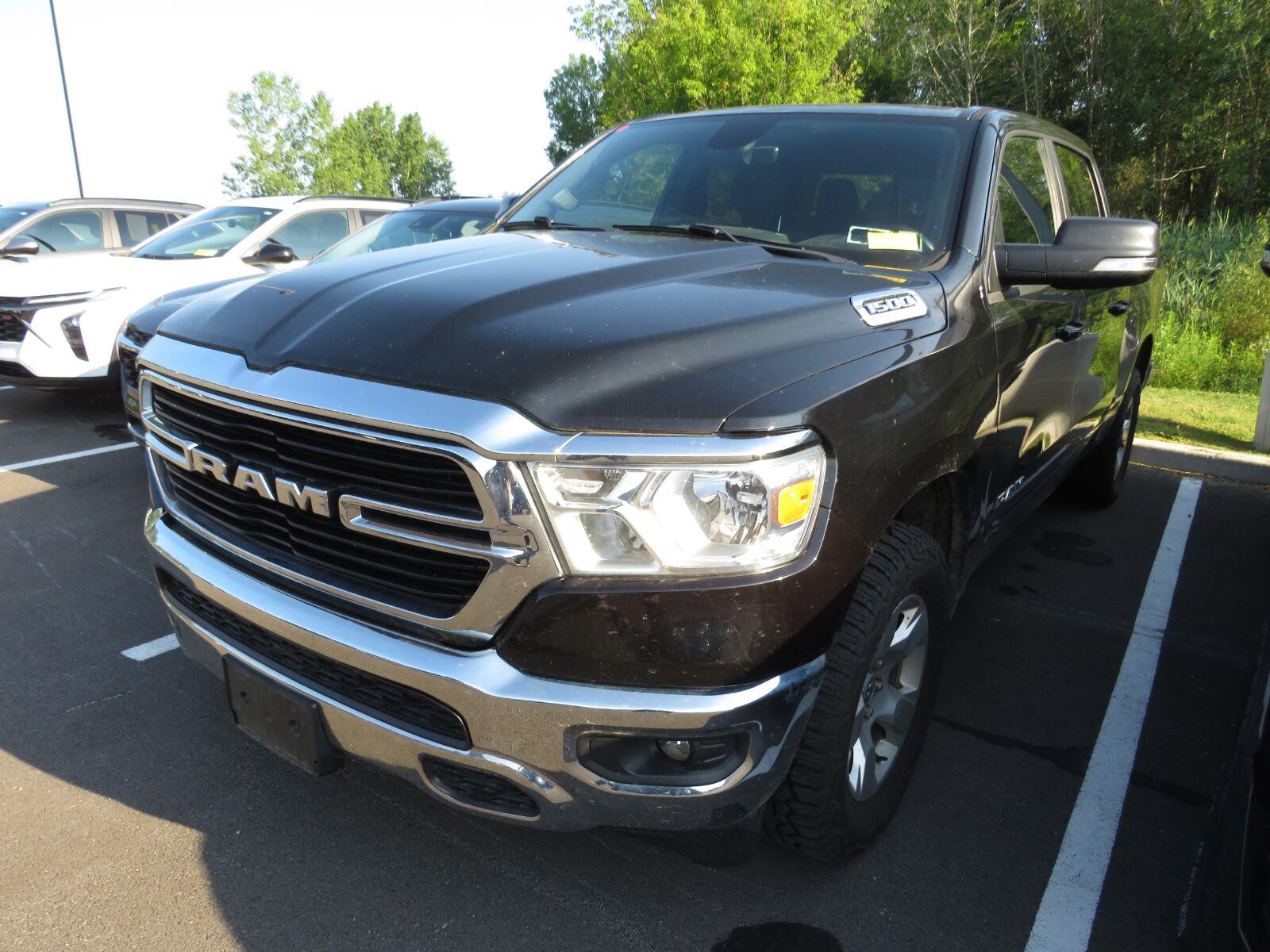Used 2019 Diamond Black Crystal Pearlcoat Ram Big Horn/Lone Star image 6