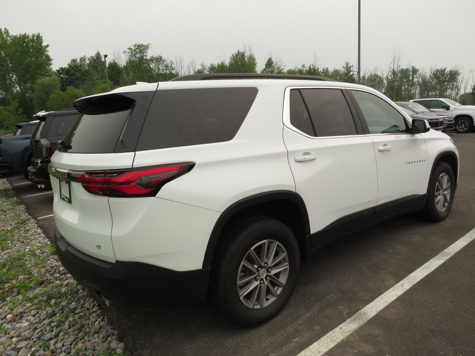 Used 2023 Summit White Chevrolet LT image 8