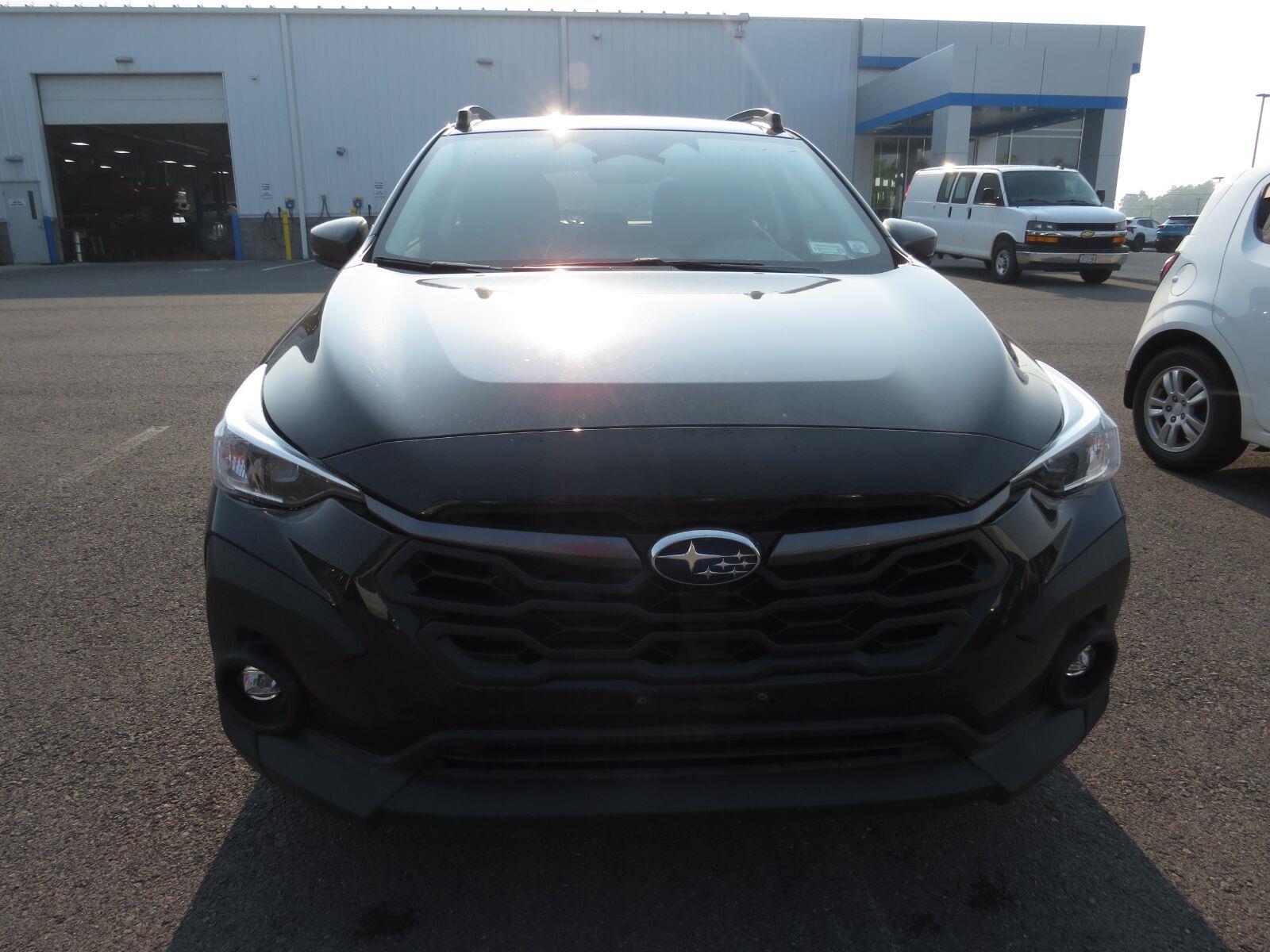 Used 2024 Crystal Black Silica Subaru Premium image 5