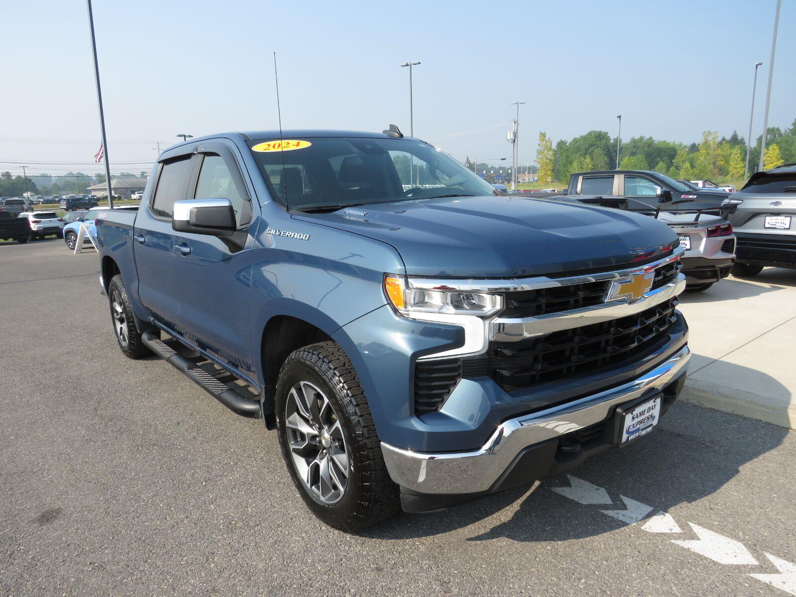 Used 2024 Lakeshore Blue Metallic Chevrolet LT image 2