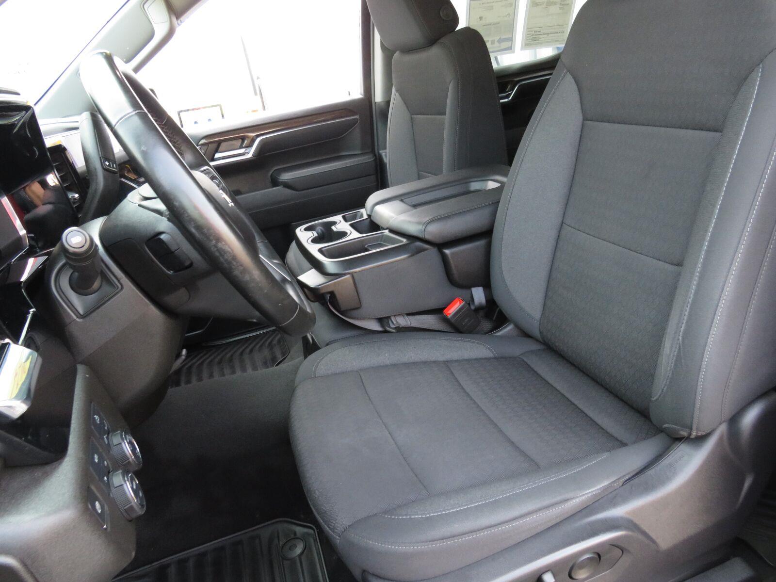 Used 2024 Lakeshore Blue Metallic Chevrolet LT image 24