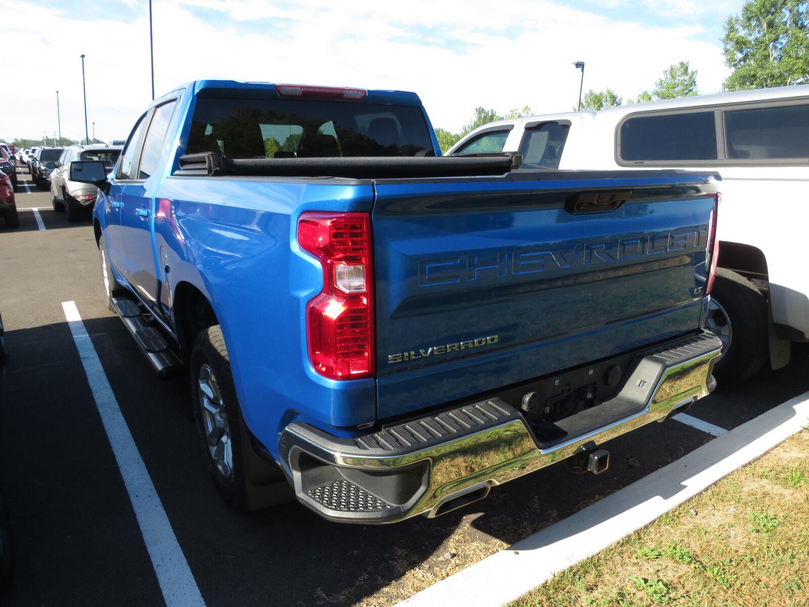 Used 2023 Glacier Blue Metallic Chevrolet LT image 9