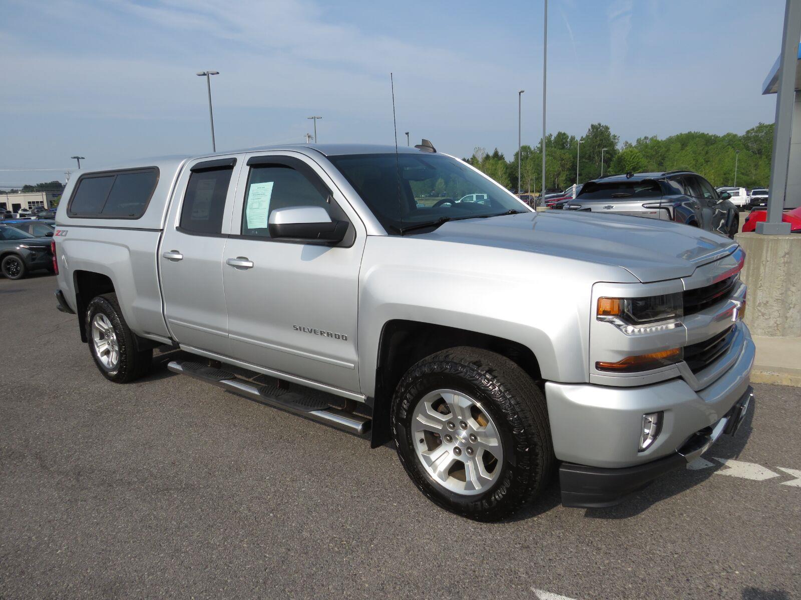 Used 2019 Silver Ice Metallic Chevrolet LT image 5