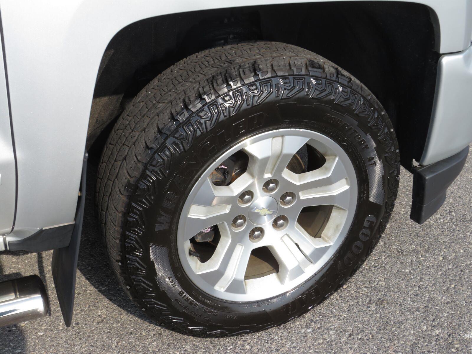 Used 2019 Silver Ice Metallic Chevrolet LT image 11