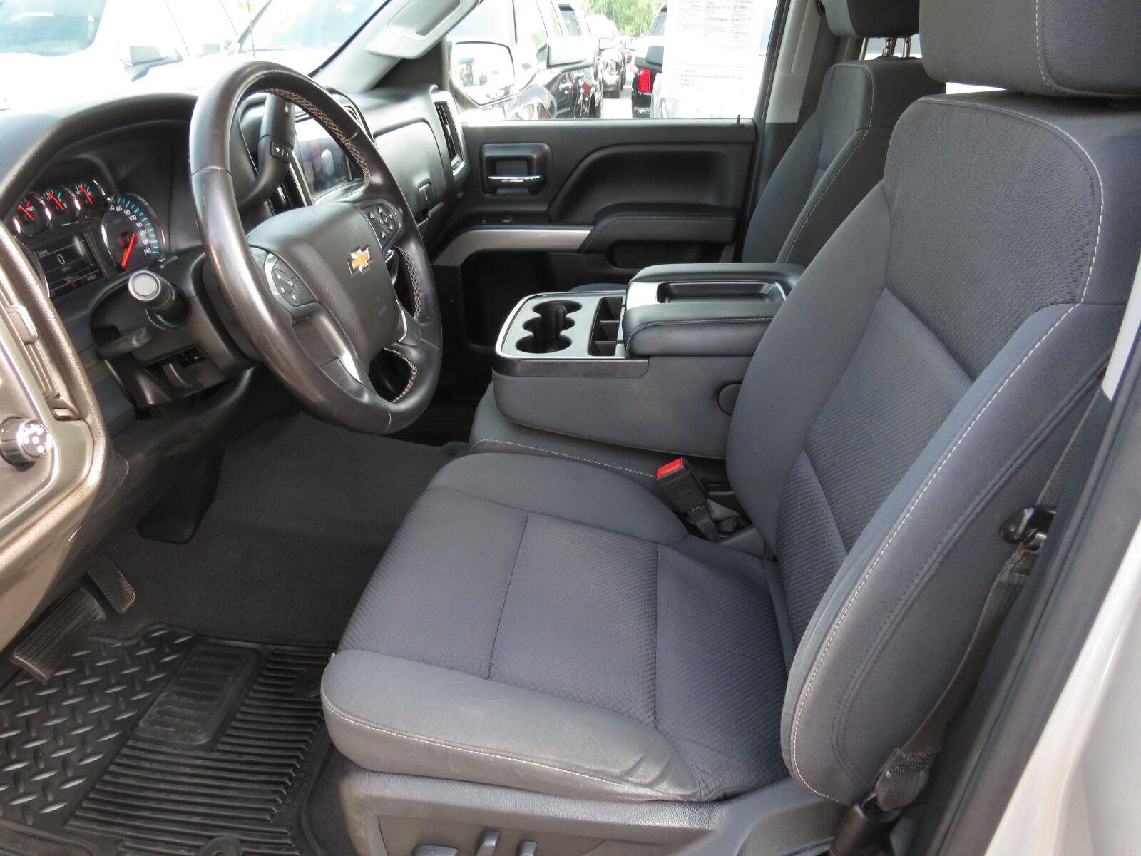 Used 2019 Silver Ice Metallic Chevrolet LT image 21