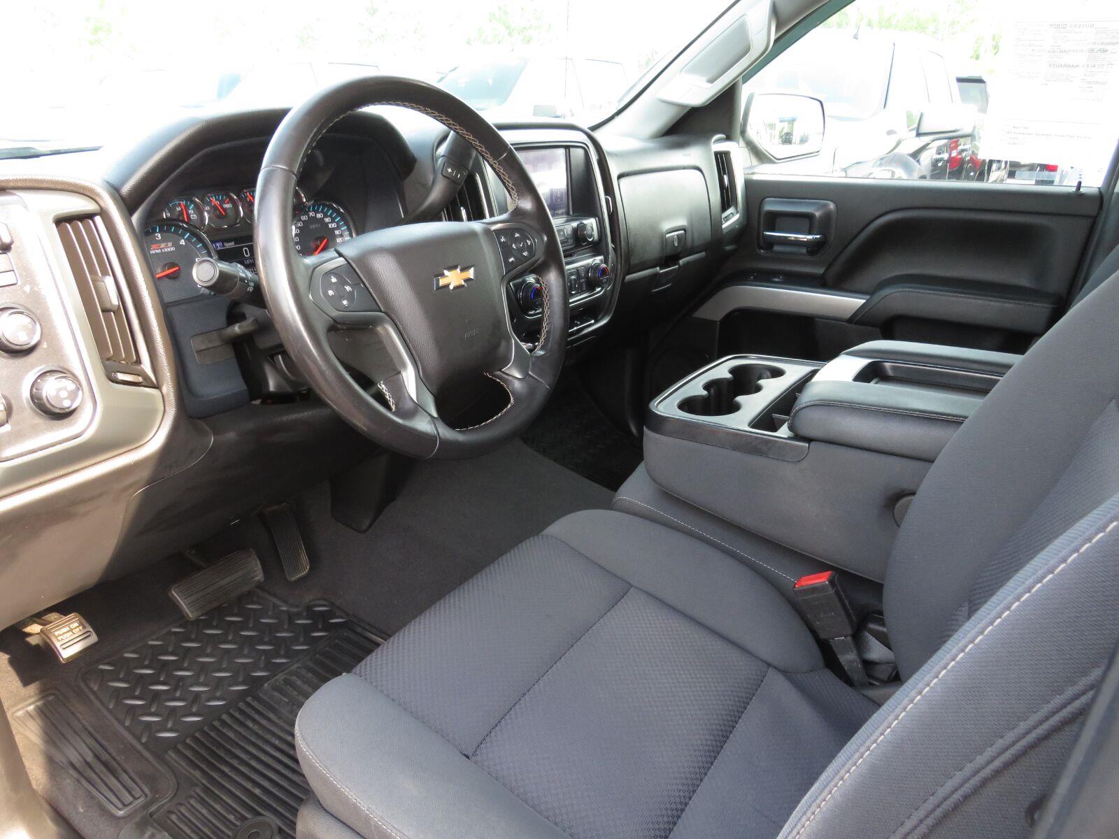 Used 2019 Silver Ice Metallic Chevrolet LT image 22