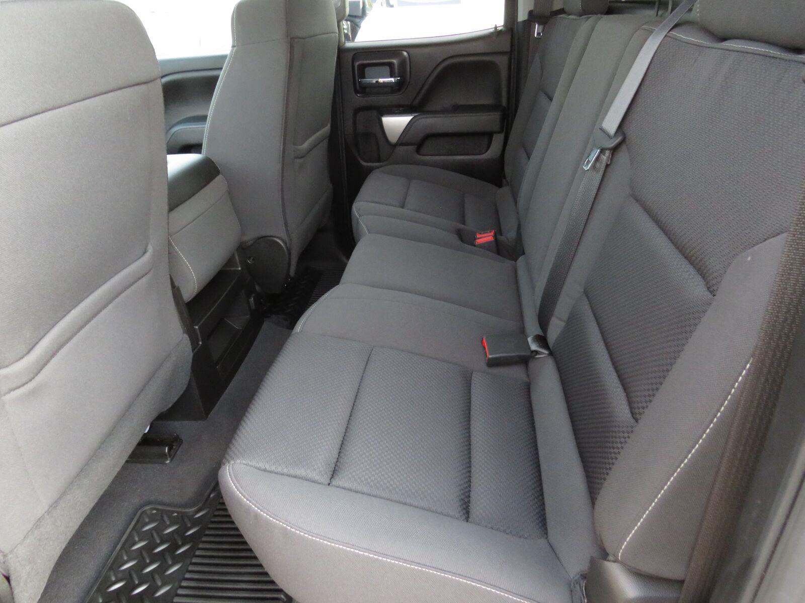 Used 2019 Silver Ice Metallic Chevrolet LT image 24