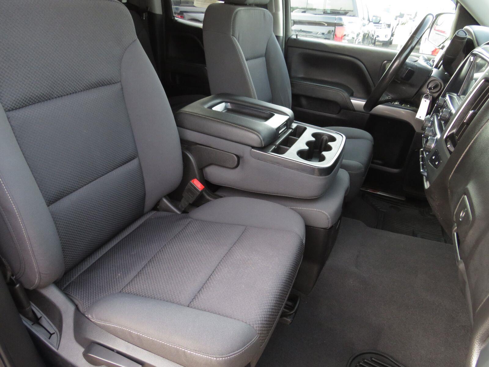 Used 2019 Silver Ice Metallic Chevrolet LT image 28