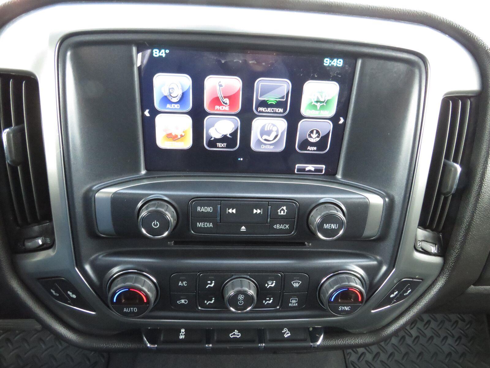 Used 2019 Silver Ice Metallic Chevrolet LT image 30