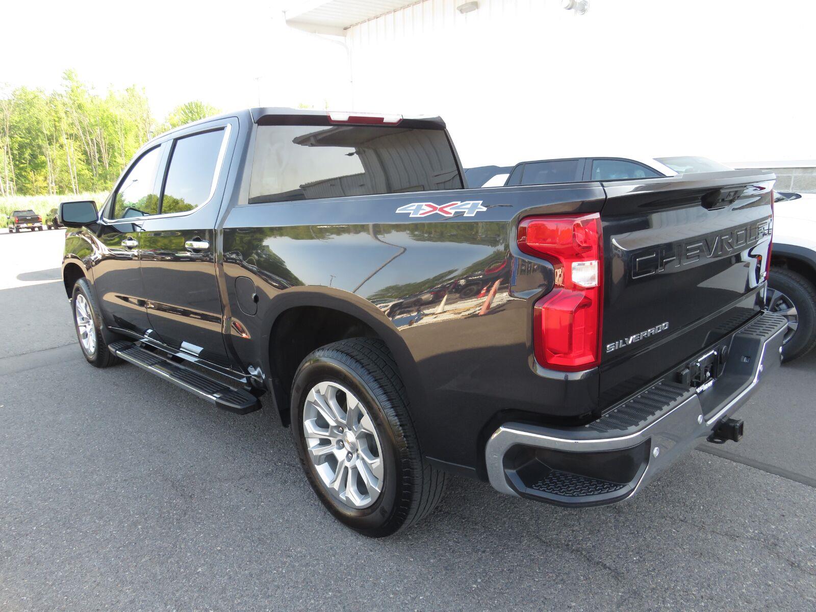 Used 2024 Dark Ash Metallic Chevrolet LTZ image 15