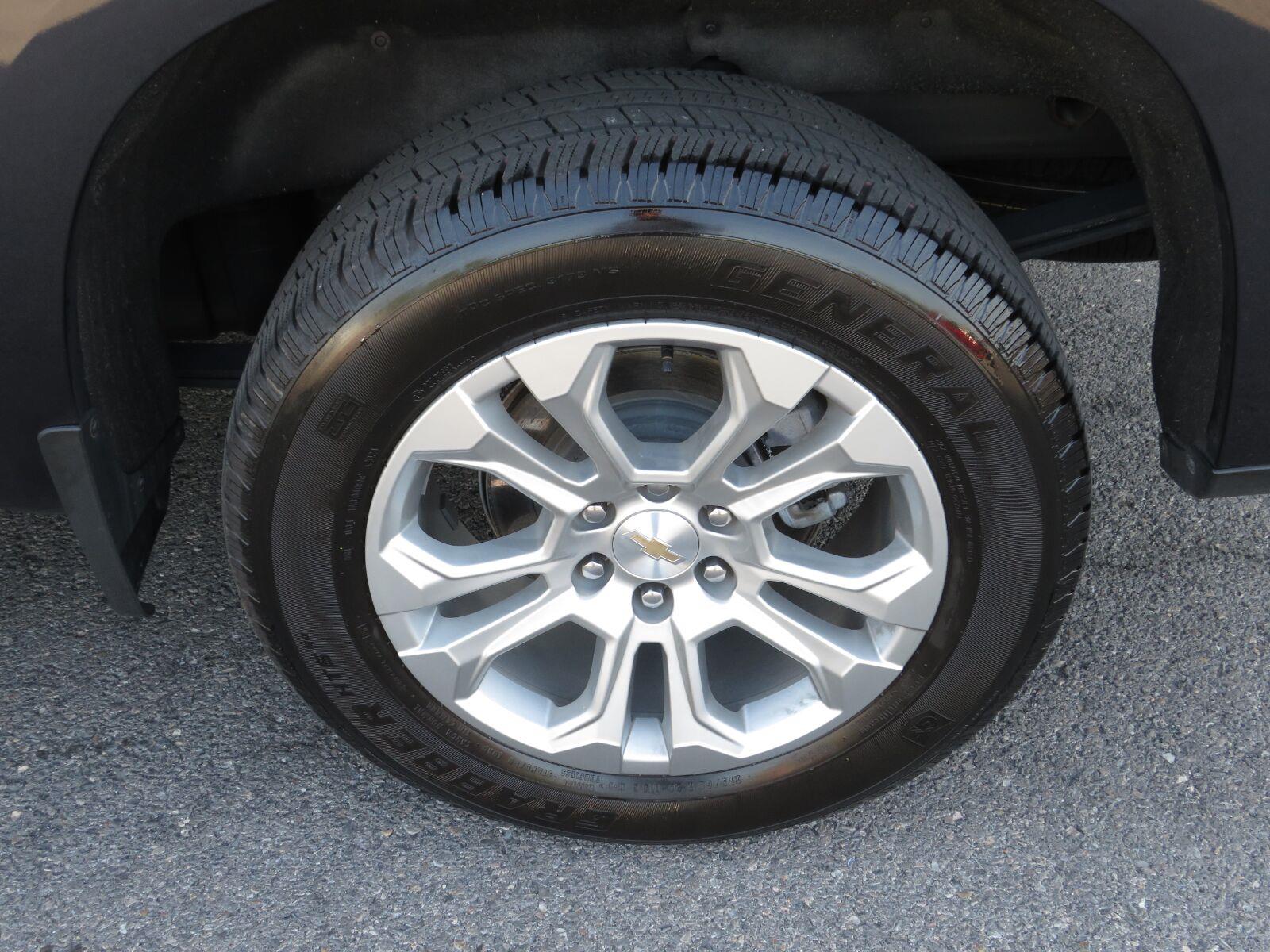 Used 2024 Dark Ash Metallic Chevrolet LTZ image 17
