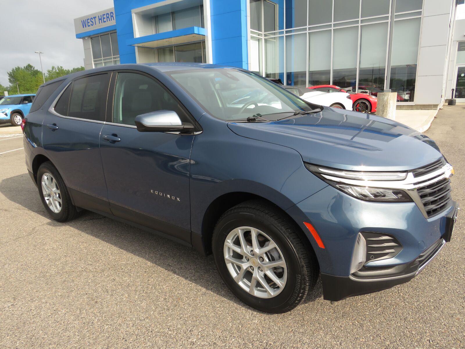 Used 2024 Lakeshore Blue Metallic Chevrolet LT image 4