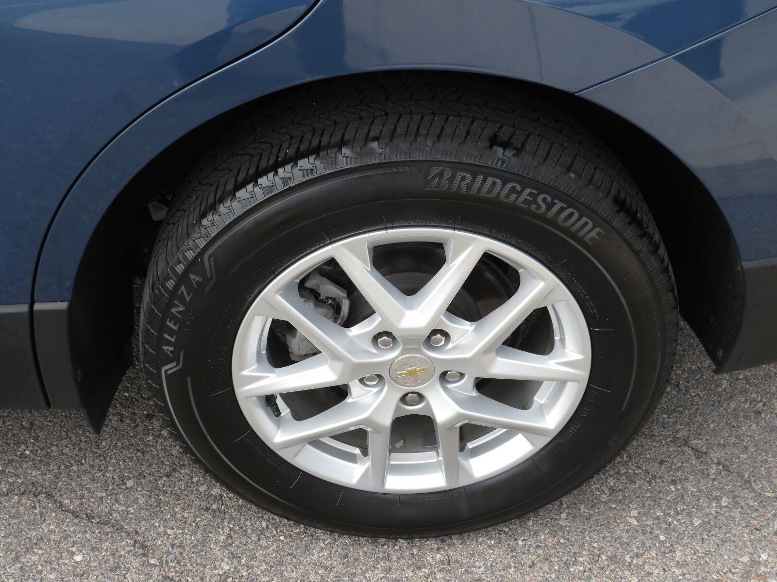 Used 2024 Lakeshore Blue Metallic Chevrolet LT image 13