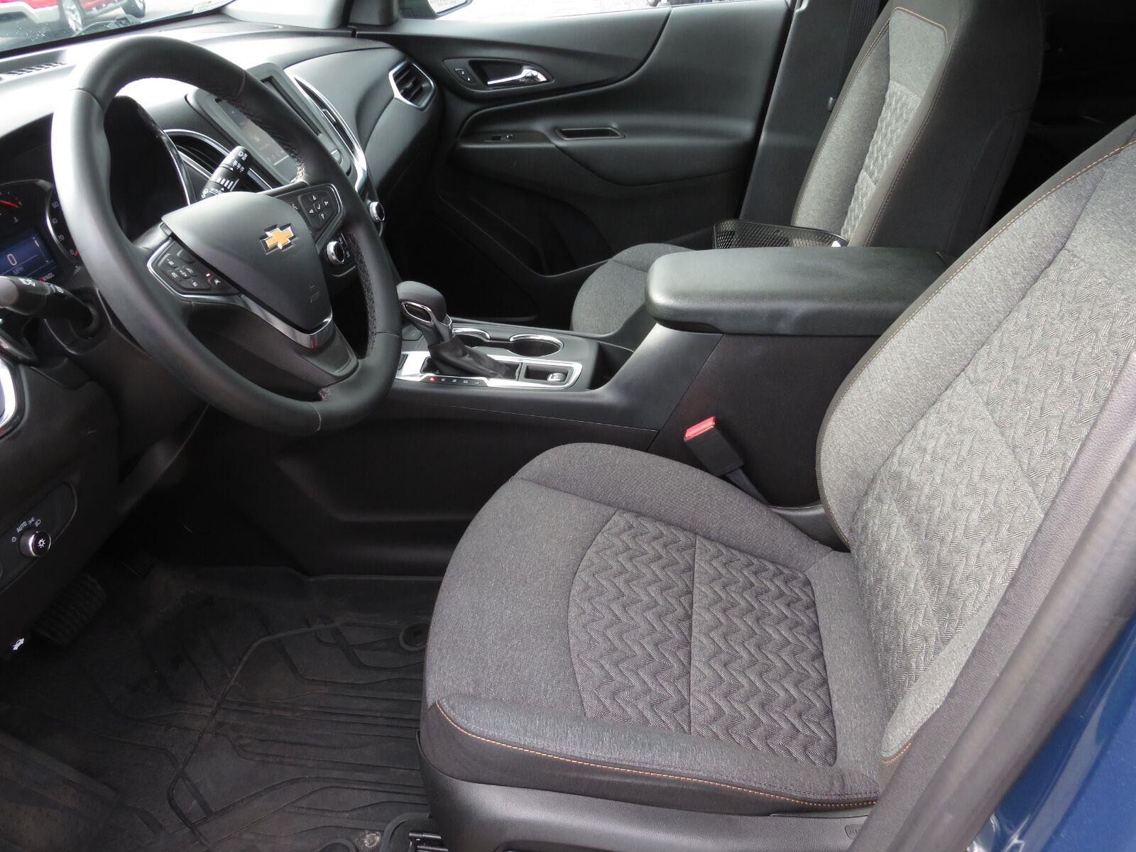 Used 2024 Lakeshore Blue Metallic Chevrolet LT image 19