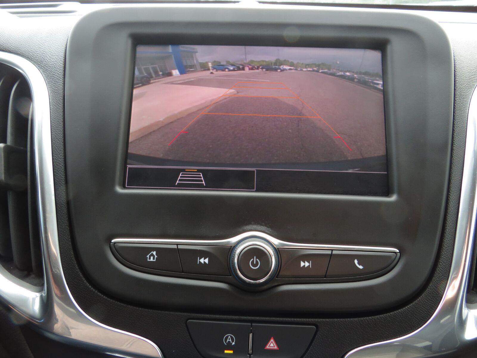 Used 2024 Lakeshore Blue Metallic Chevrolet LT image 28