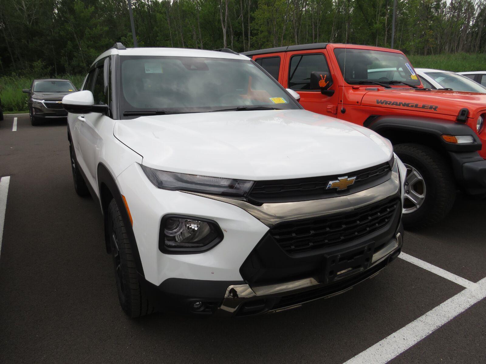 Used 2023 Summit White Chevrolet ACTIV image 2