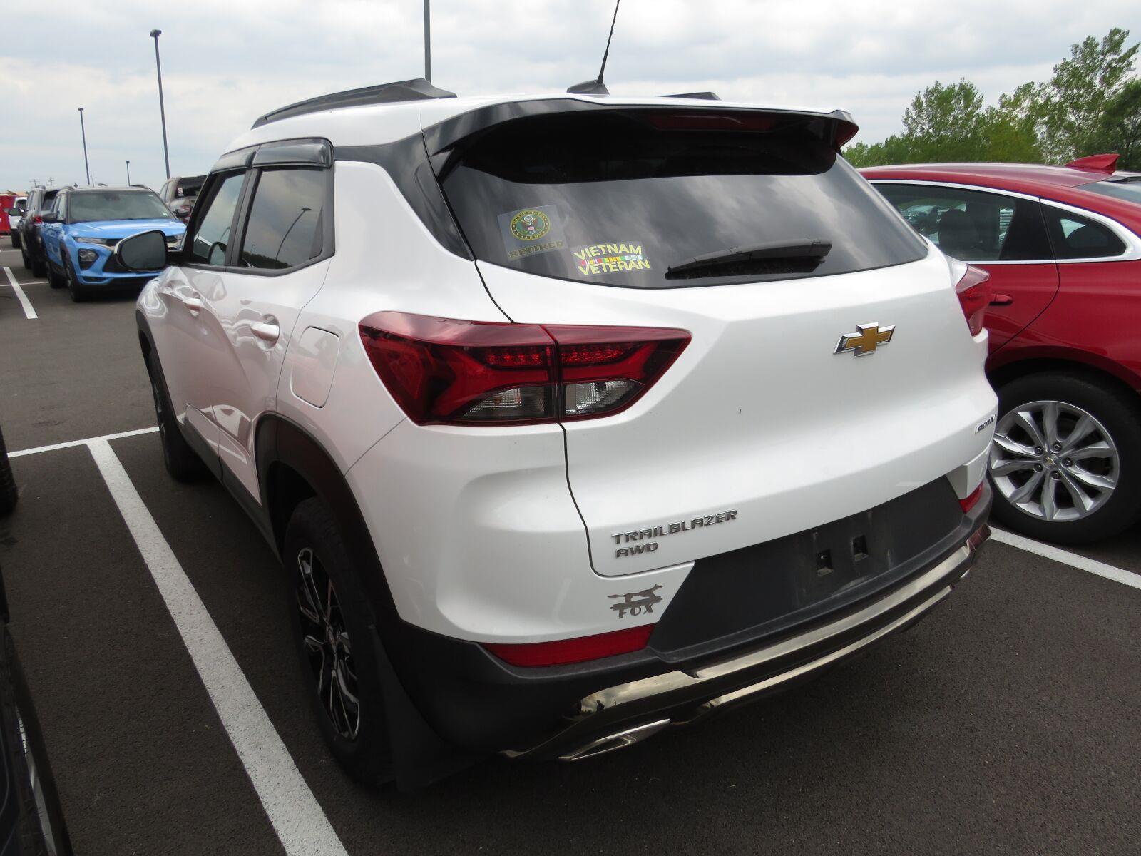 Used 2023 Summit White Chevrolet ACTIV image 11