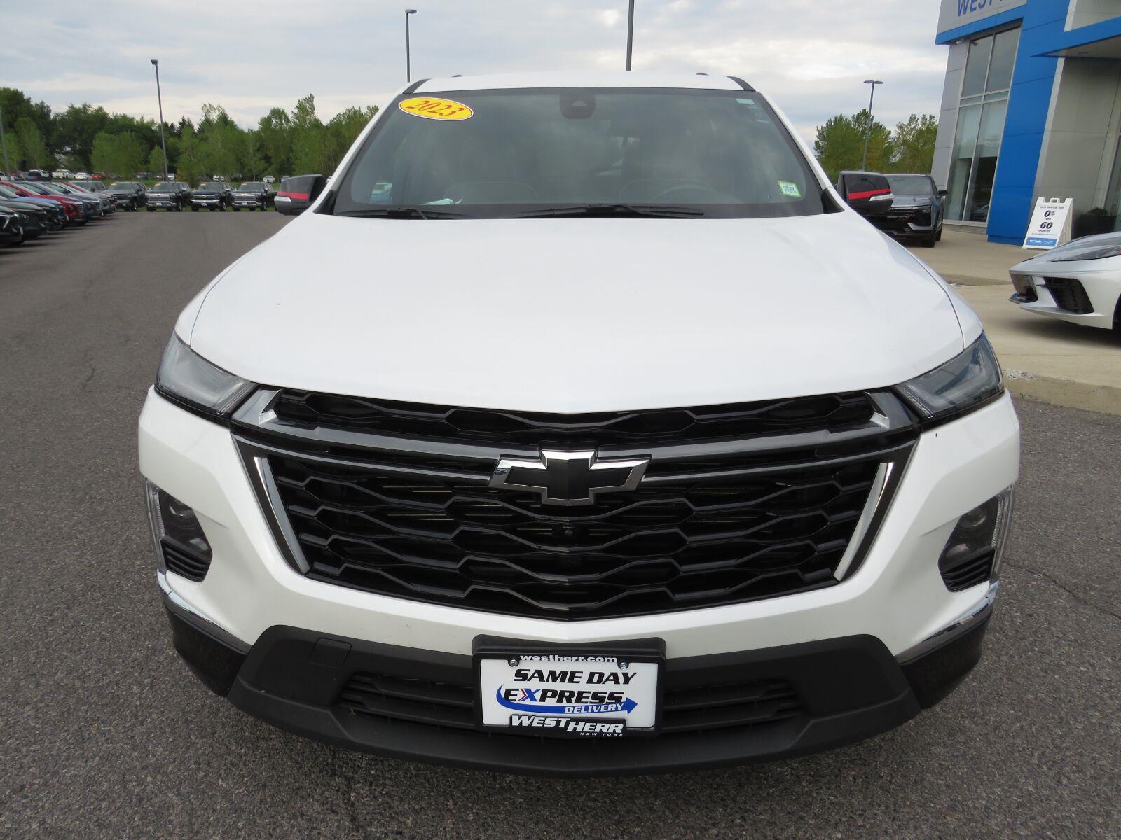 Used 2023 Iridescent Pearl Tricoat Chevrolet Premier image 13