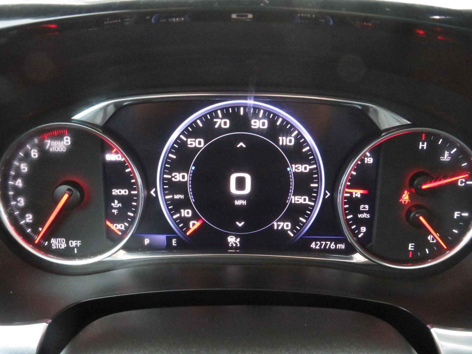 Used 2023 Iridescent Pearl Tricoat Chevrolet Premier image 27