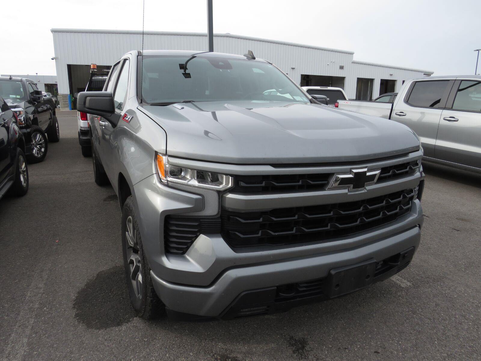 Used 2023 Sterling Gray Metallic Chevrolet RST image 4