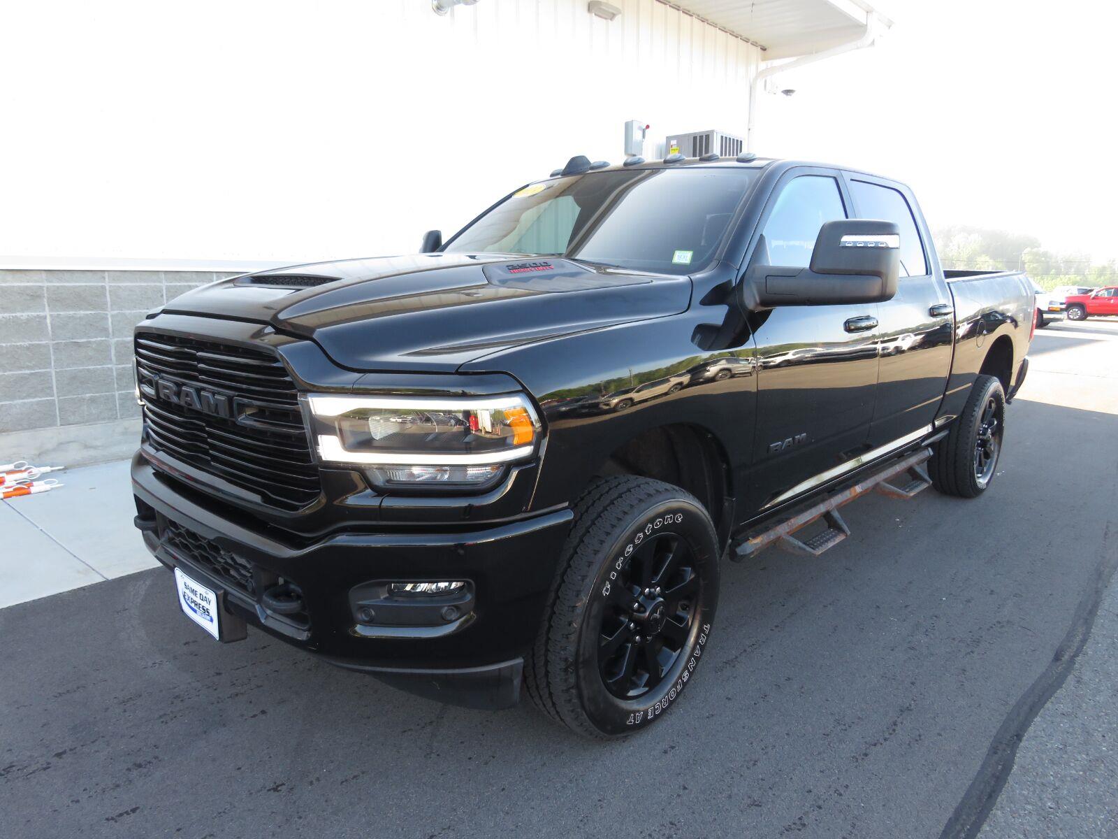 Used 2023 Diamond Black Crystal Pearlcoat Ram Laramie image 10