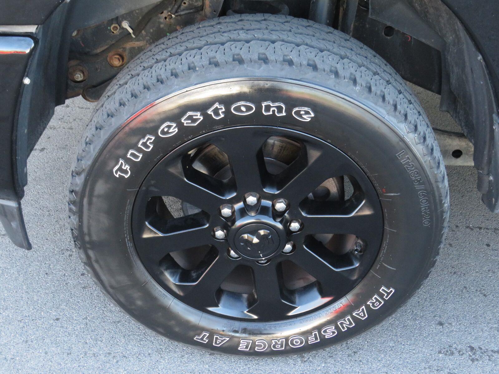 Used 2023 Diamond Black Crystal Pearlcoat Ram Laramie image 17