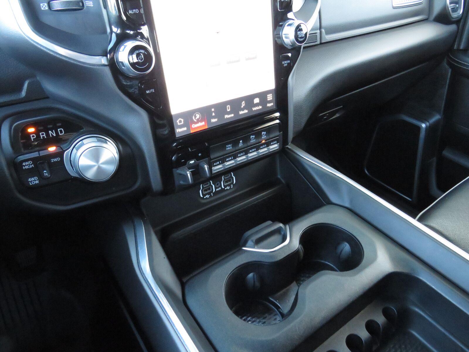 Used 2023 Diamond Black Crystal Pearlcoat Ram Laramie image 28