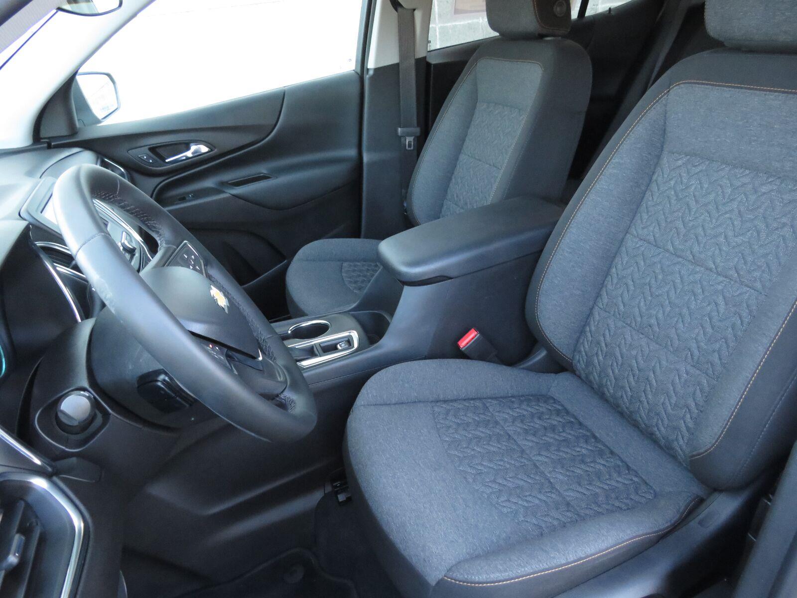 Used 2024 Summit White Chevrolet LT image 22