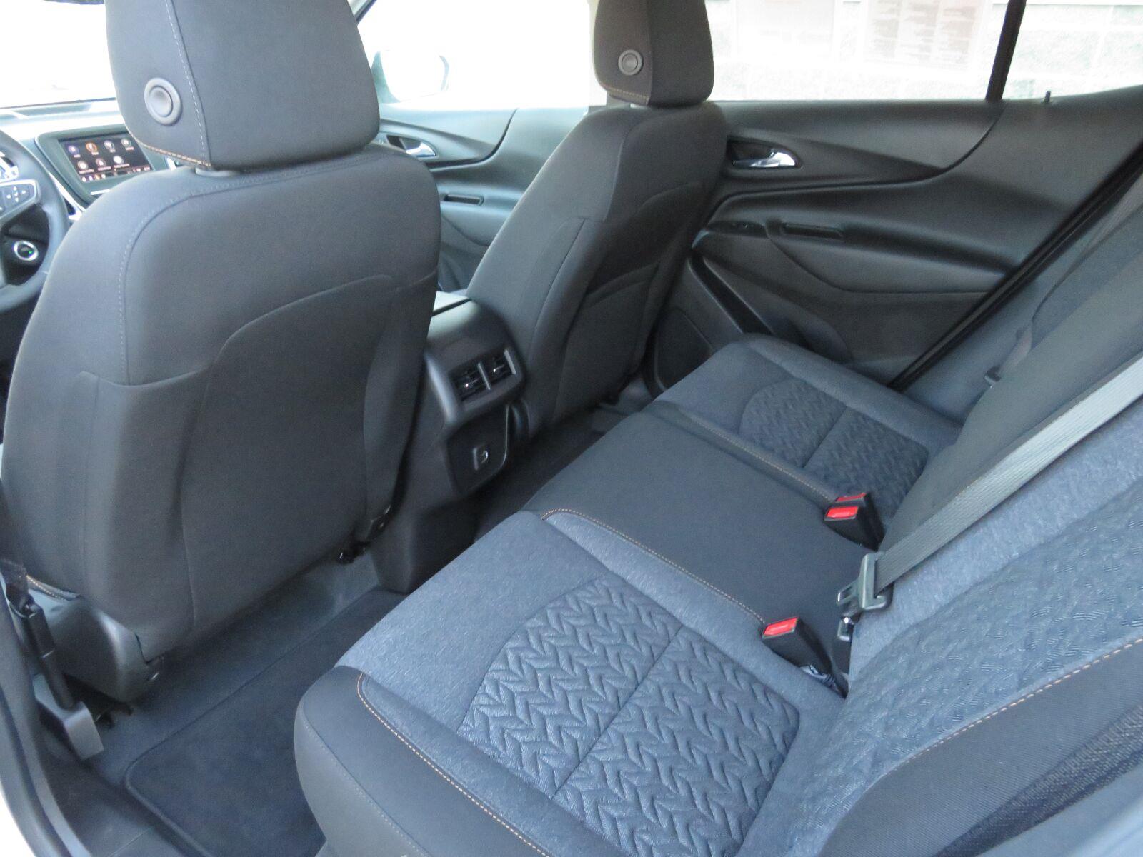 Used 2024 Summit White Chevrolet LT image 24