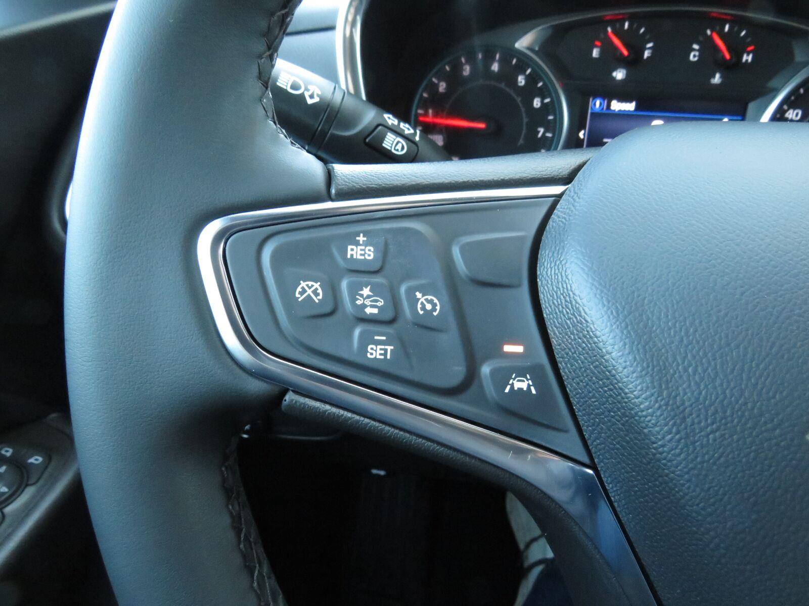 Used 2024 Summit White Chevrolet LT image 32