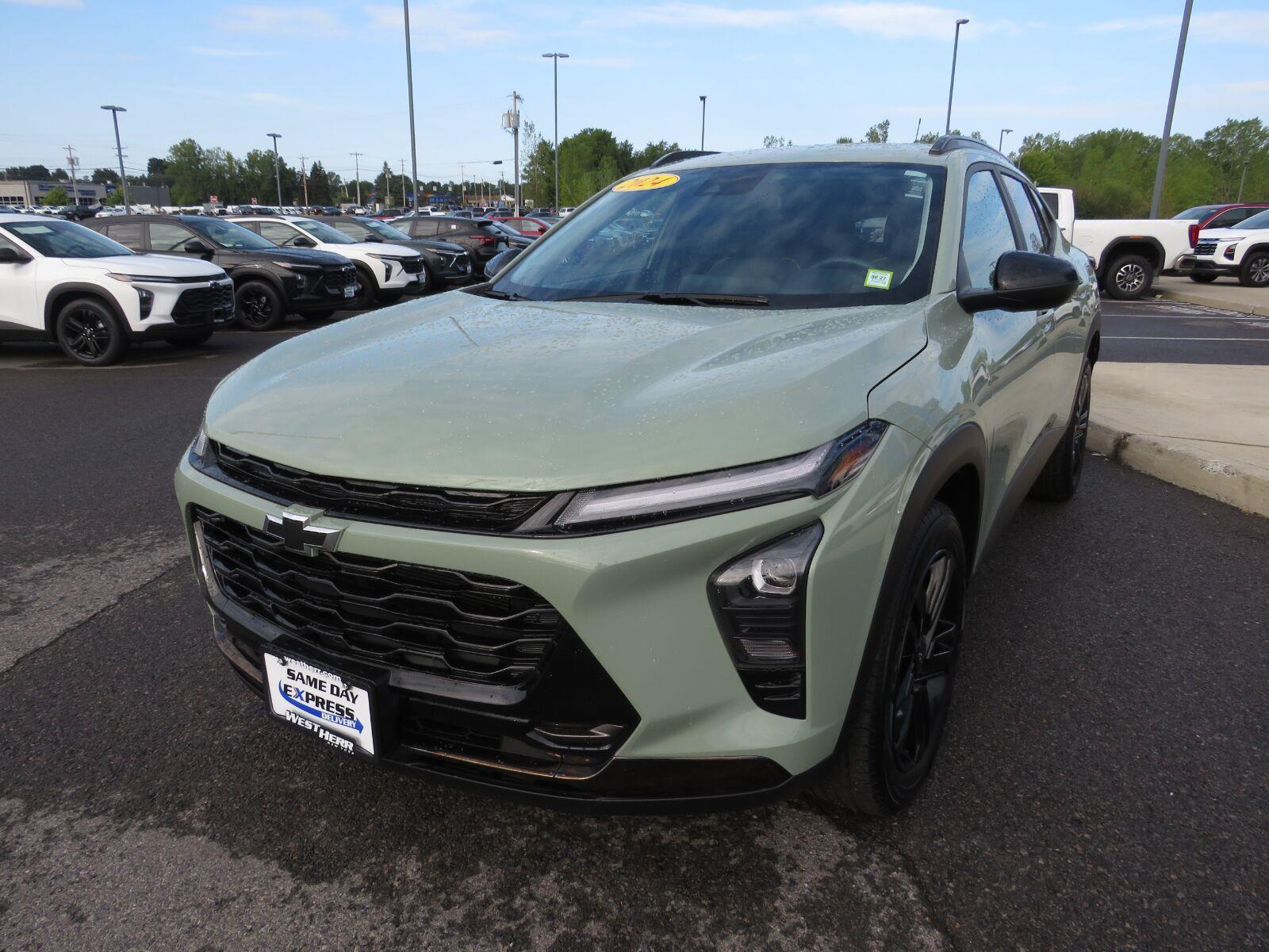 Used 2024 Cacti Green Chevrolet ACTIV image 11