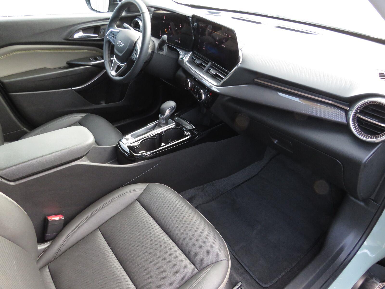 Used 2024 Cacti Green Chevrolet ACTIV image 19