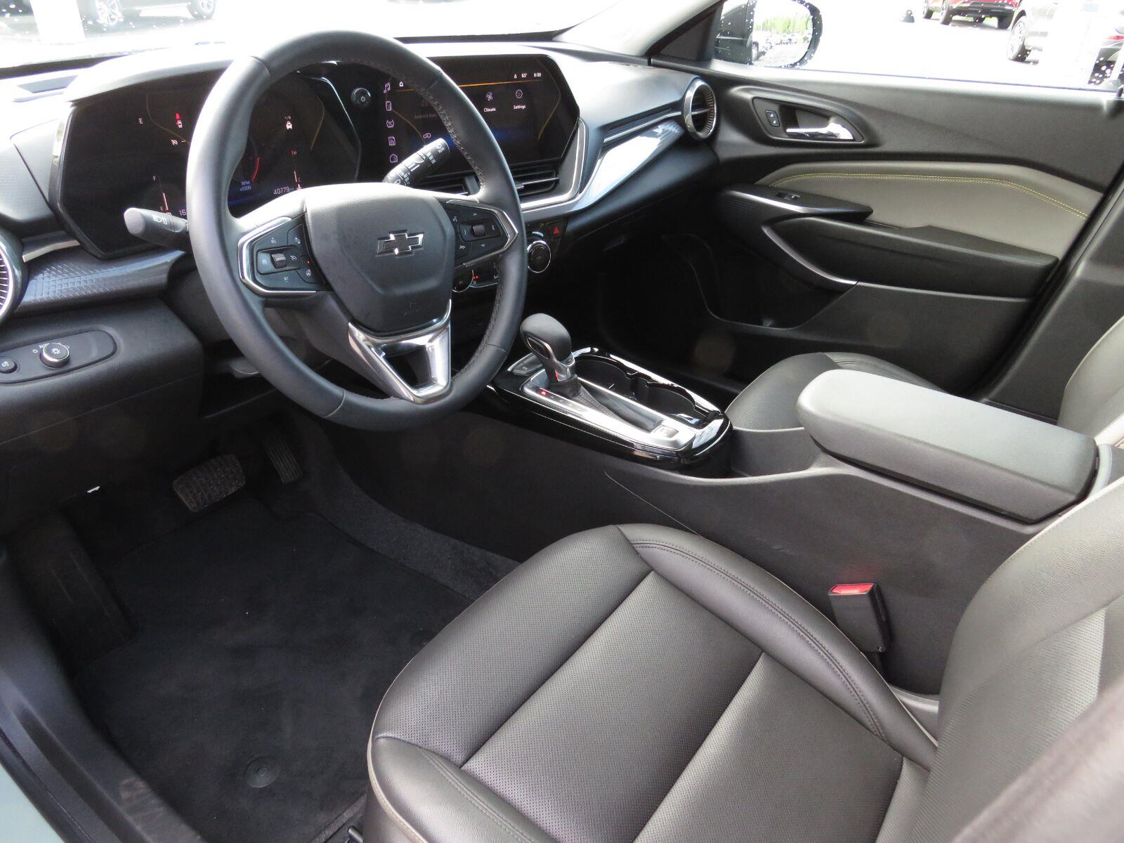 Used 2024 Cacti Green Chevrolet ACTIV image 22