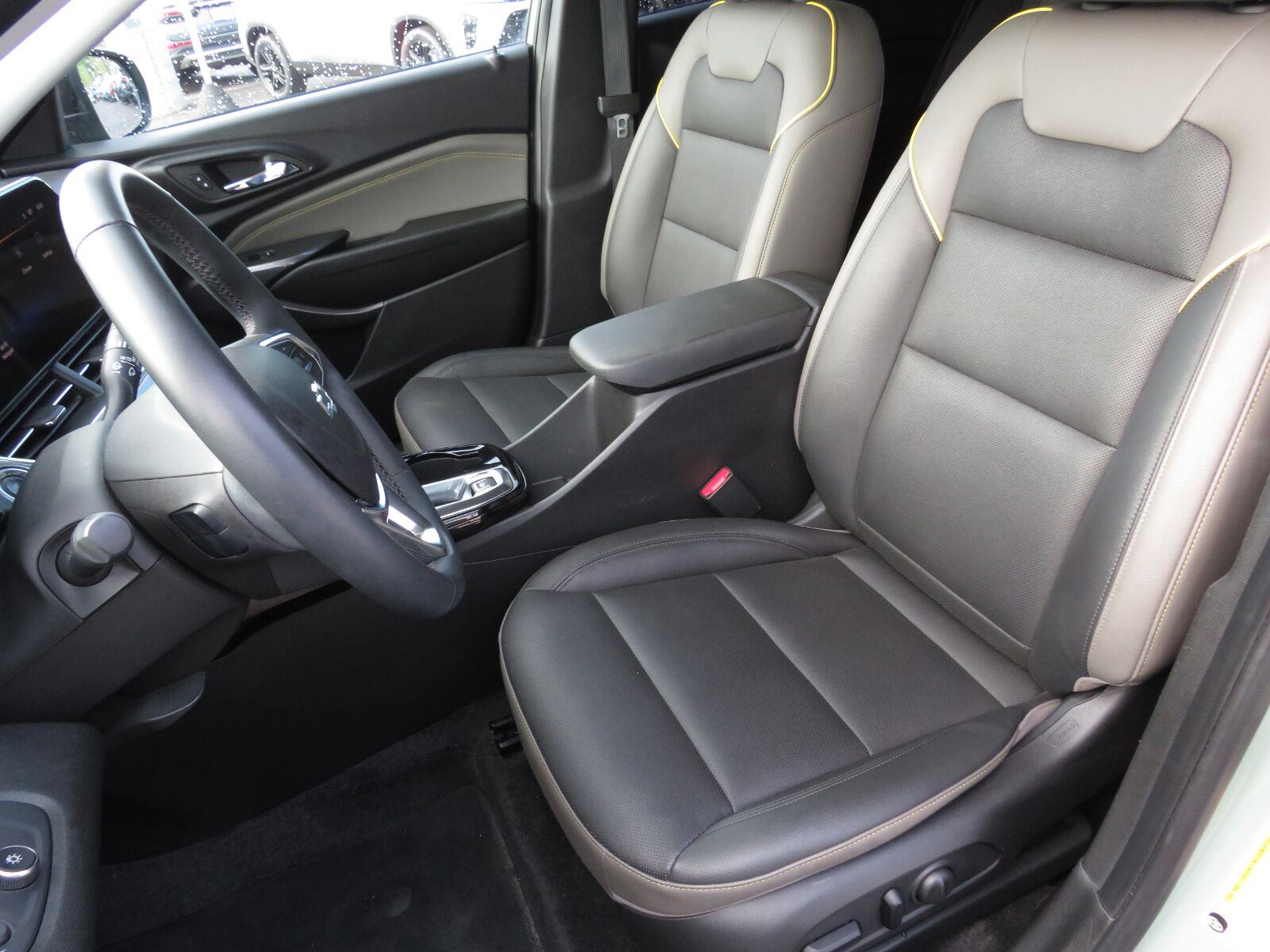 Used 2024 Cacti Green Chevrolet ACTIV image 23
