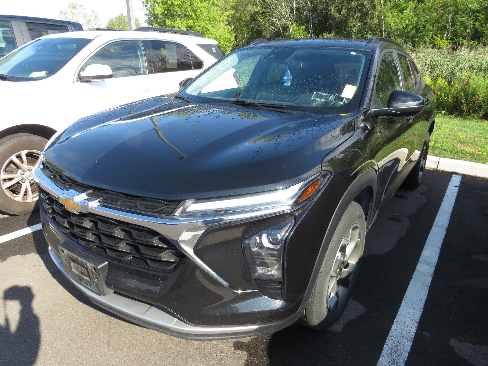 Used 2024 Mosaic Black Metallic Chevrolet LT image 5