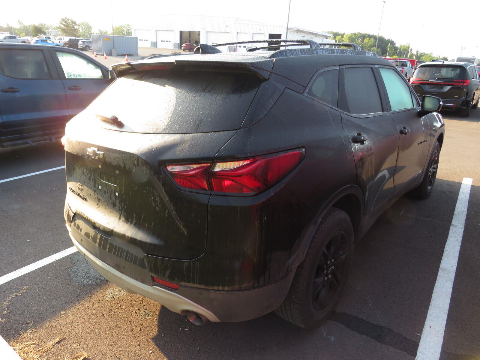 Used 2022 Black Chevrolet LT image 9