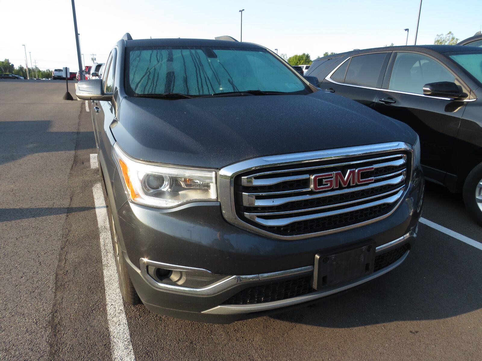 Used 2019 Dark Sky Metallic GMC SLE image 4