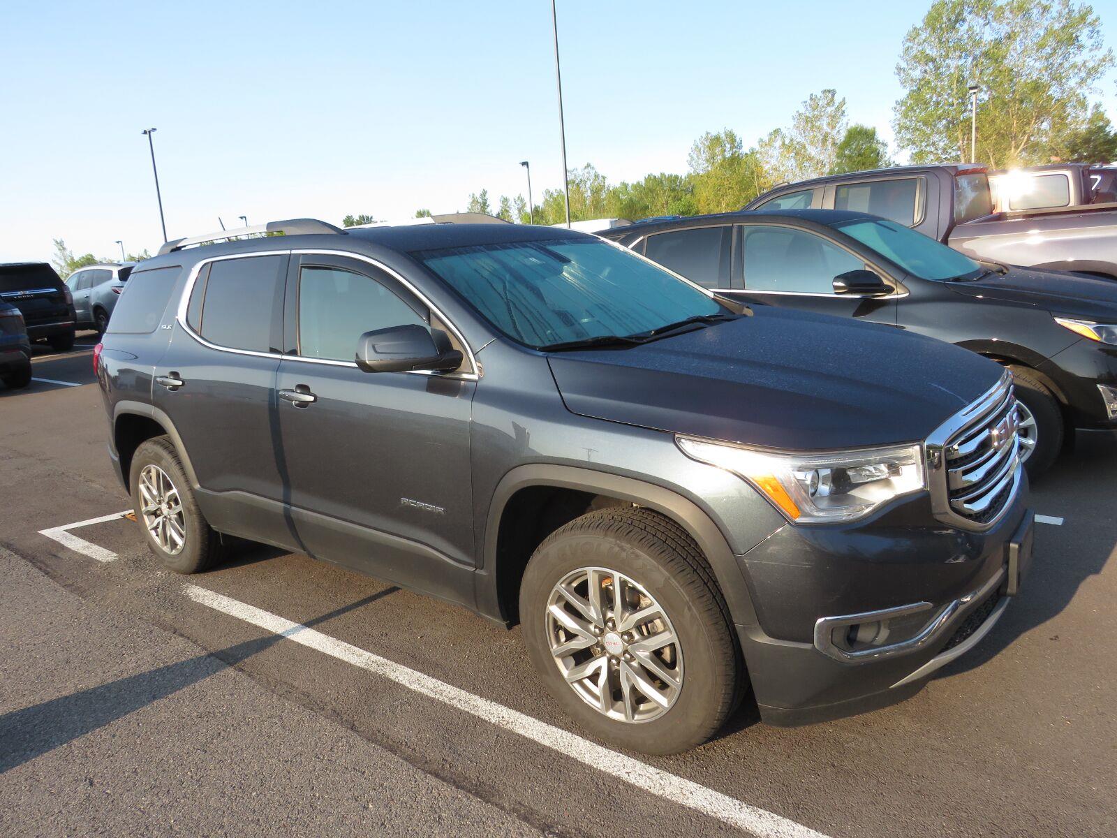 Used 2019 Dark Sky Metallic GMC SLE image 7