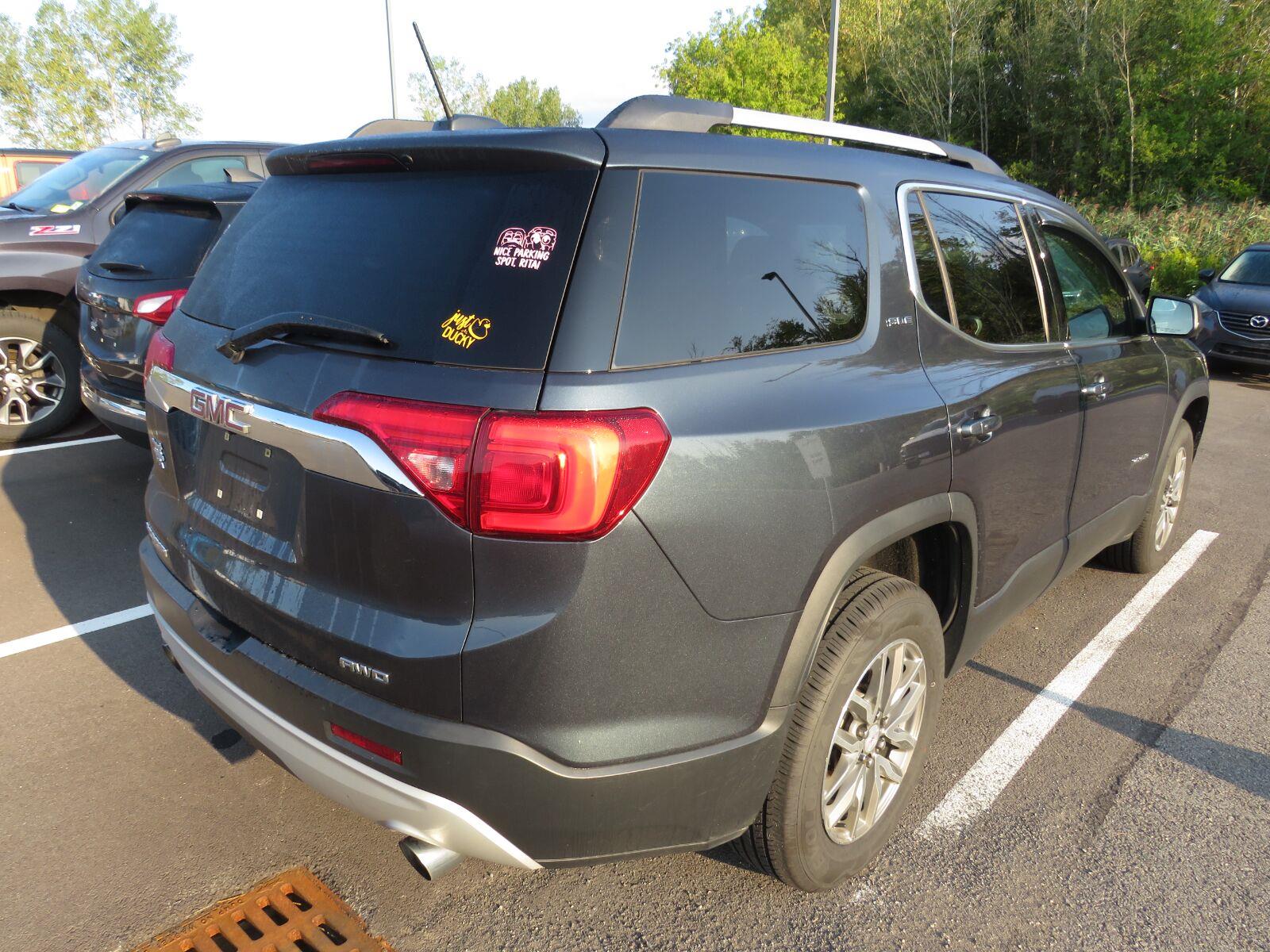 Used 2019 Dark Sky Metallic GMC SLE image 10