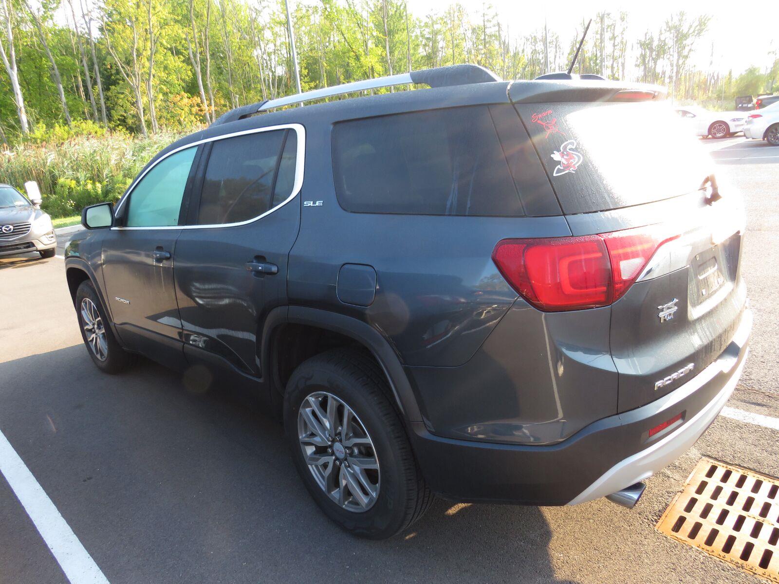 Used 2019 Dark Sky Metallic GMC SLE image 13