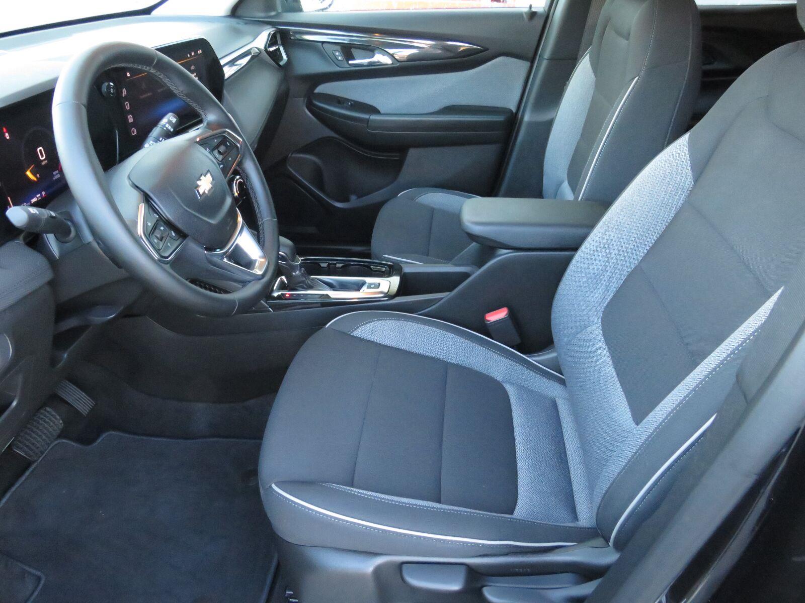 Used 2026 Mosaic Black Metallic Chevrolet LT image 19