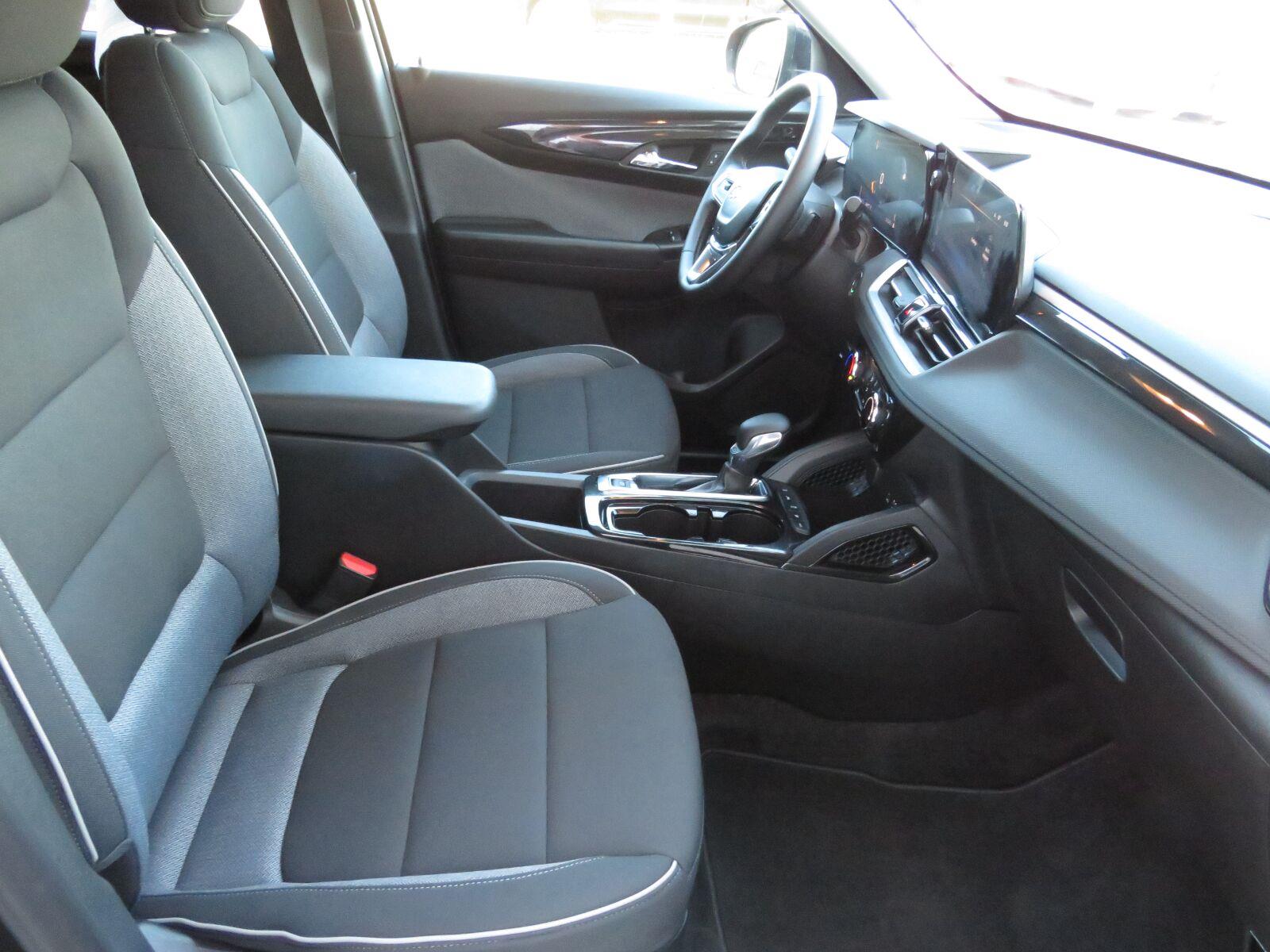Used 2026 Mosaic Black Metallic Chevrolet LT image 24