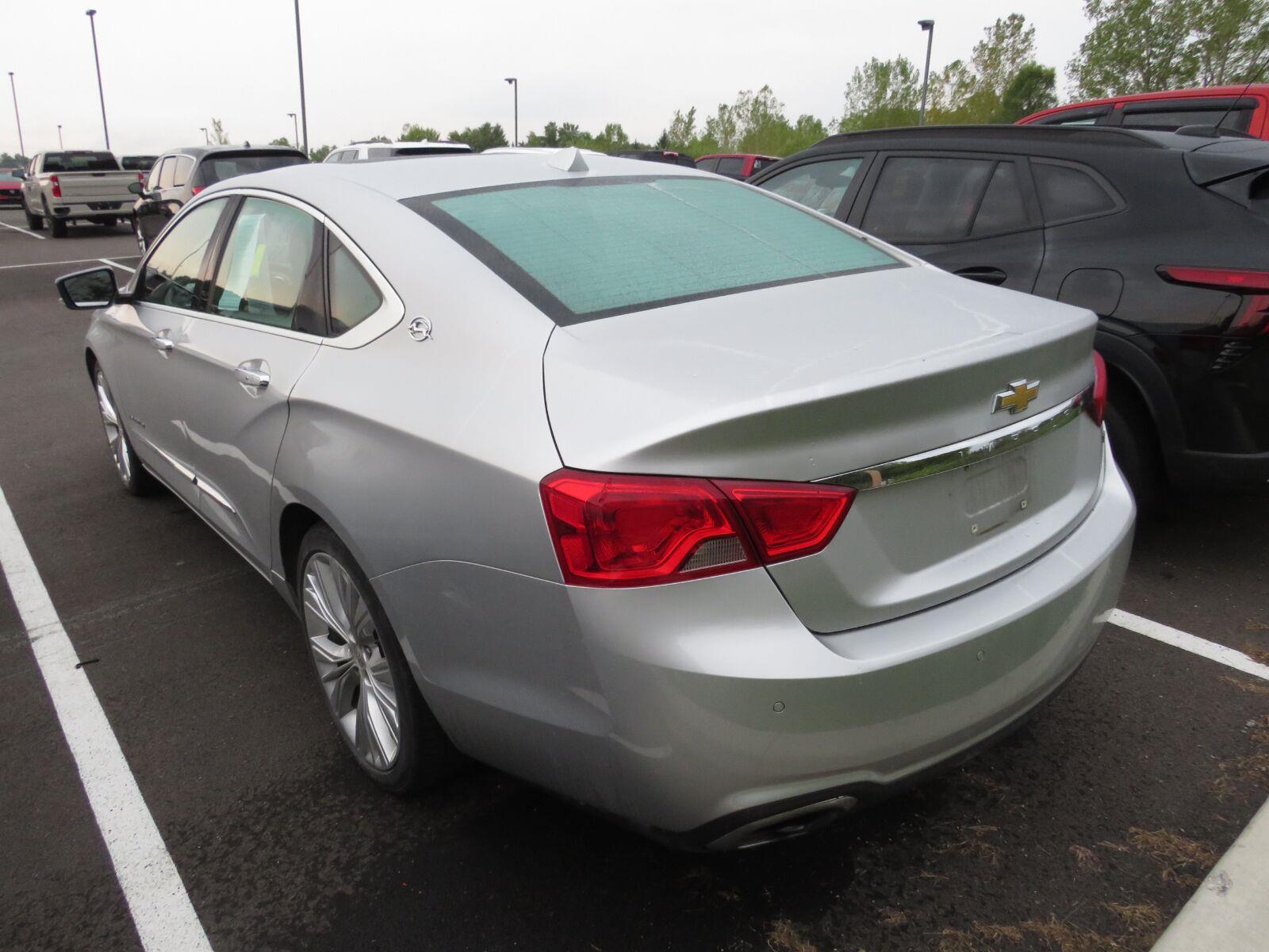 Used 2014 Silver Ice Metallic Chevrolet LTZ image 8